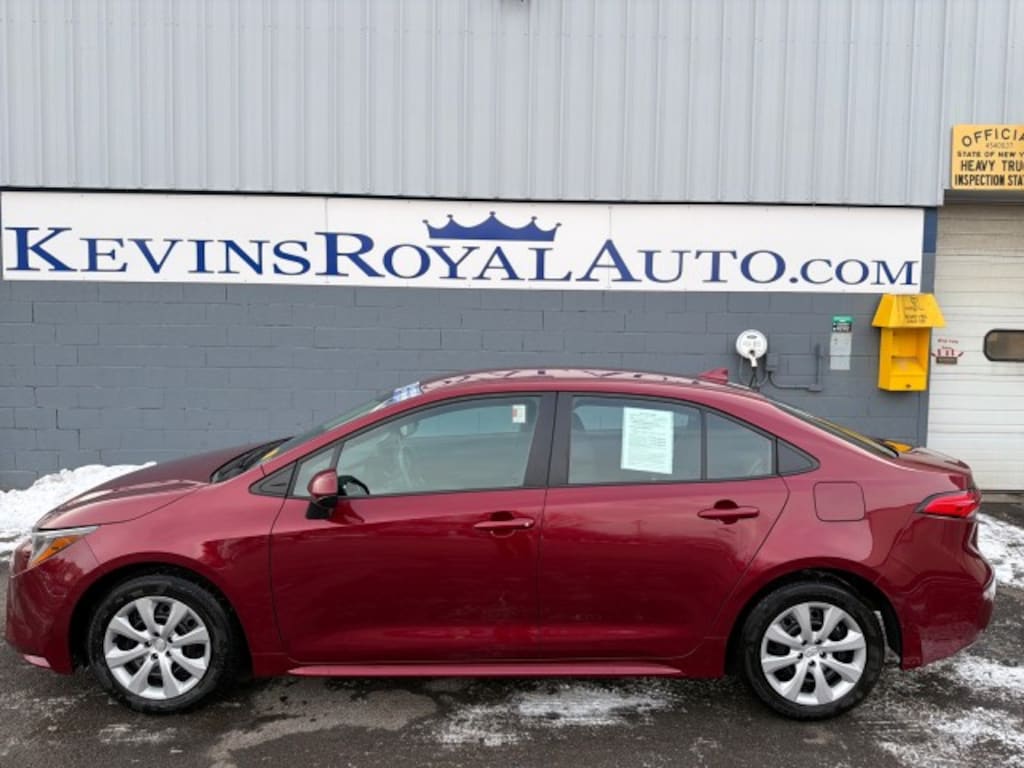 Used 2024 Toyota Corolla LE Sedan