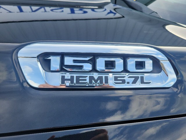 2019 Ram 1500 Big Horn Lone Star photo 3