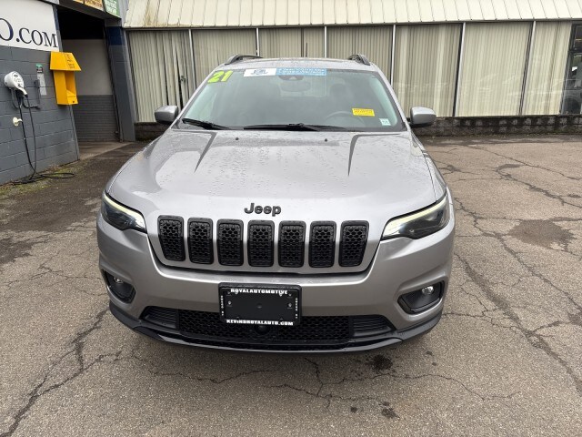 2021 Jeep Cherokee Latitude photo 3
