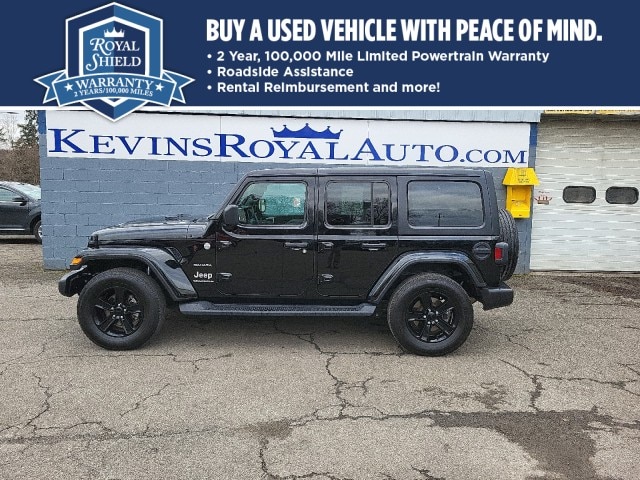 2023 Jeep Wrangler 4-Door Sahara's photo