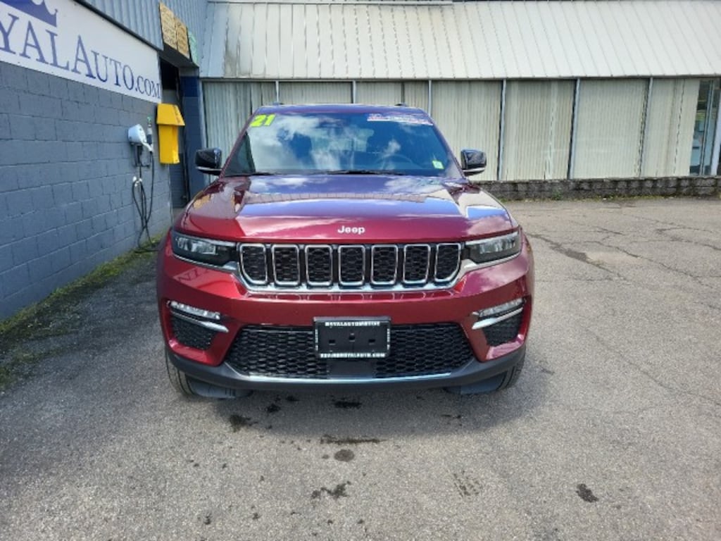 Used 2024 Jeep Grand Cherokee Limited SUV