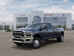 2026 Ram 3500 TRADESMAN CREW CAB 4X4 8' BOX Pickup