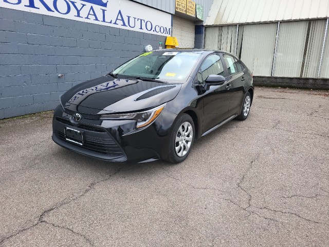 Used 2023 Toyota Corolla LE with VIN 5YFB4MDE1PP010787 for sale in Northfield, Minnesota