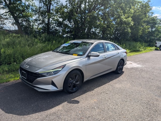 Used 2021 Hyundai Elantra SEL with VIN 5NPLM4AG9MH044561 for sale in Owego, NY