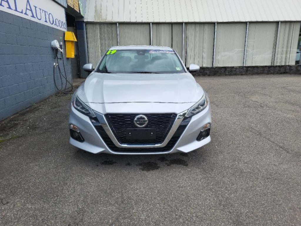Used 2019 Nissan Altima 2.5 SV Sedan