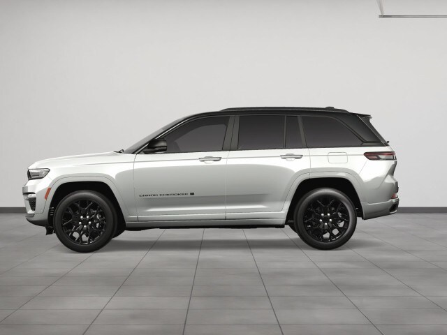 2025 Jeep Grand Cherokee Summit photo 3