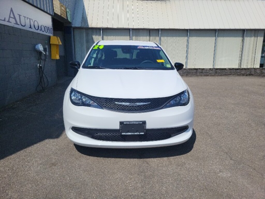 Used 2024 Chrysler Voyager LX Van Passenger Van