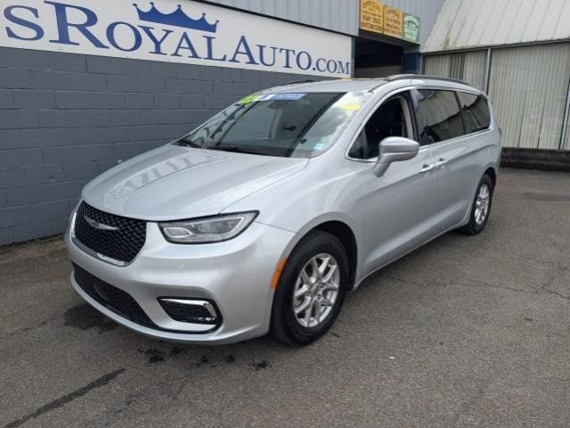 Used 2022 Chrysler Pacifica Touring L with VIN 2C4RC1BGXNR152489 for sale in Owego, NY