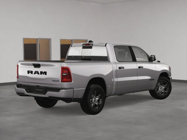 2025 Ram 1500 Tradesman photo 3