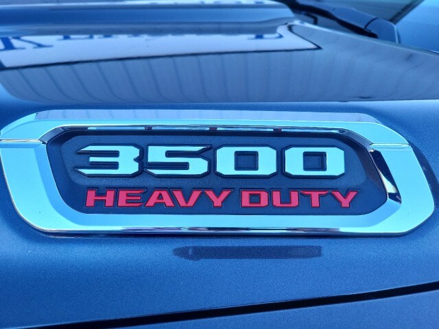 2020 Ram 3500 Tradesman photo 2