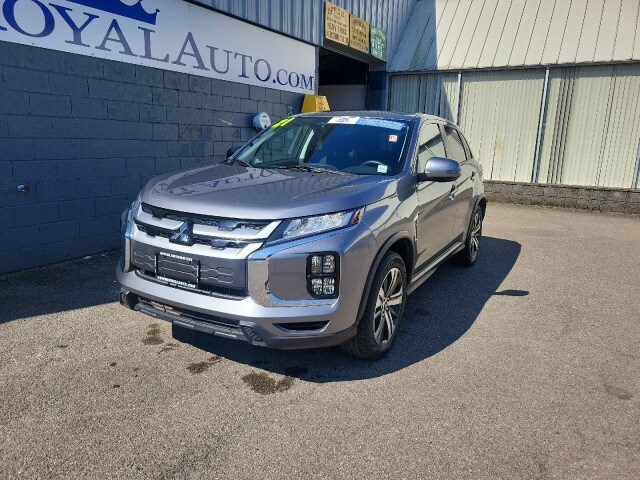 2021 Mitsubishi Outlander Sport SE photo 2