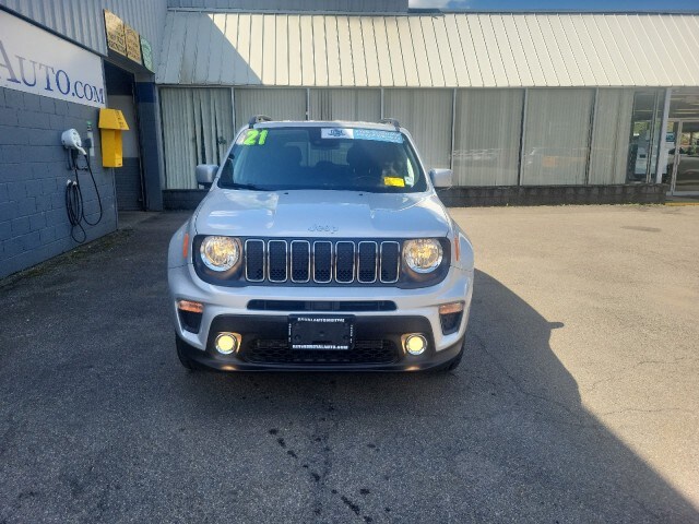 2021 Jeep Renegade Latitude photo 3