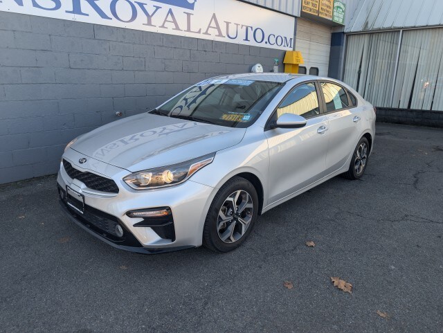 2020 Kia Forte LXS photo 2