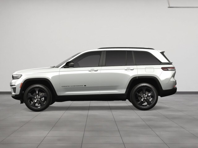 2025 Jeep Grand Cherokee Limited photo 3