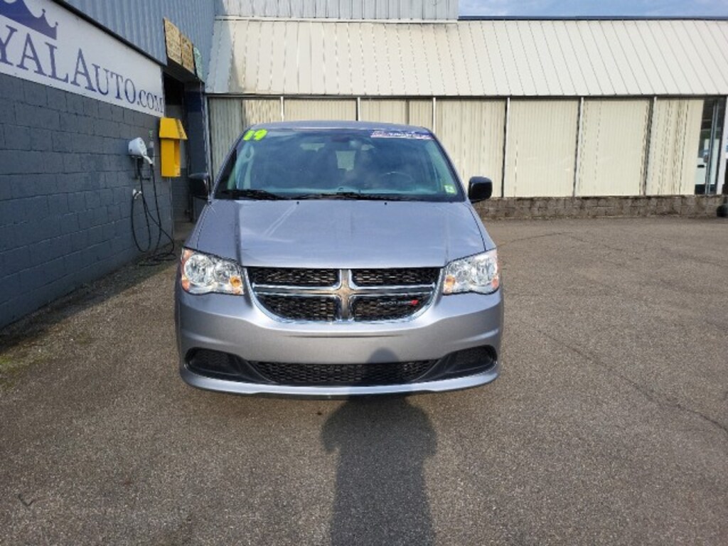 Used 2019 Dodge Grand Caravan SE Van Passenger Van
