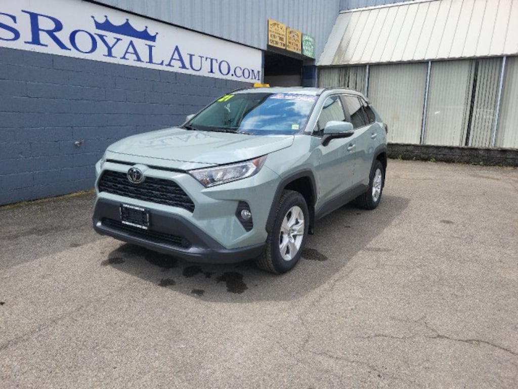 Used 2021 Toyota RAV4 XLE SUV