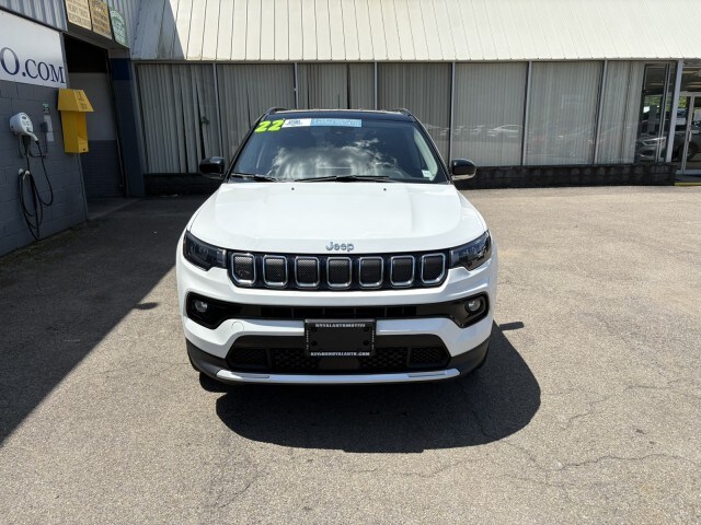 2022 Jeep Compass Limited photo 3
