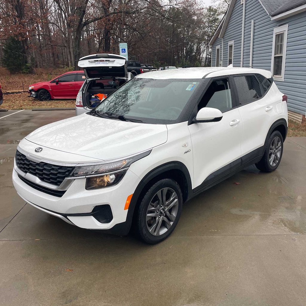 Used 2021 Kia Seltos LX SUV