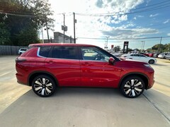 2025 Mitsubishi Outlander SE SUV