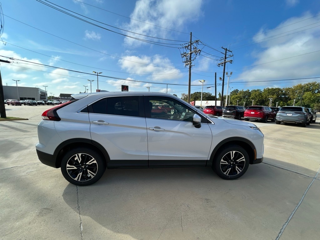 2026 Mitsubishi Eclipse Cross SE's photo