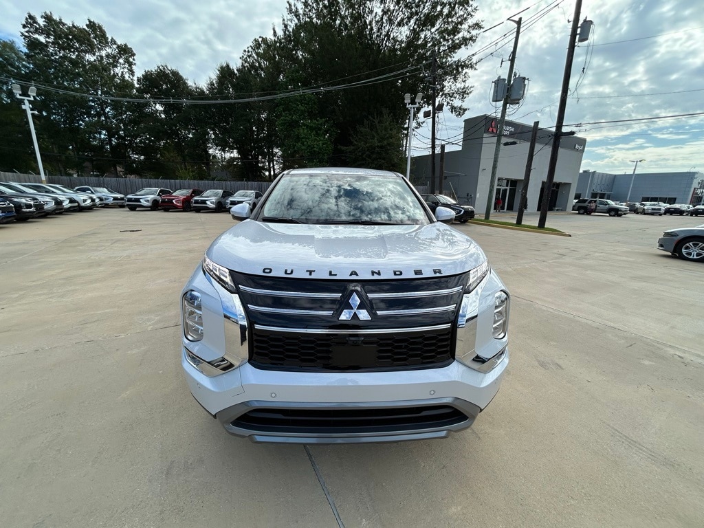 New 2025 Mitsubishi Outlander SE SUV