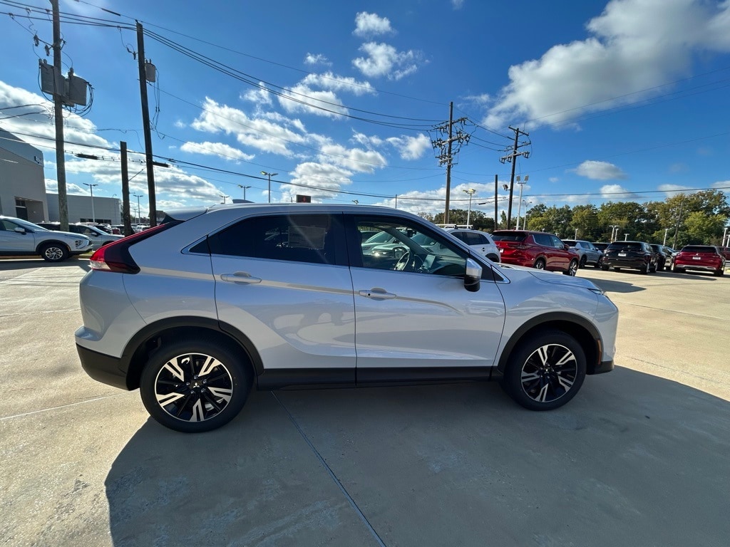 2026 Mitsubishi Eclipse Cross SE's photo