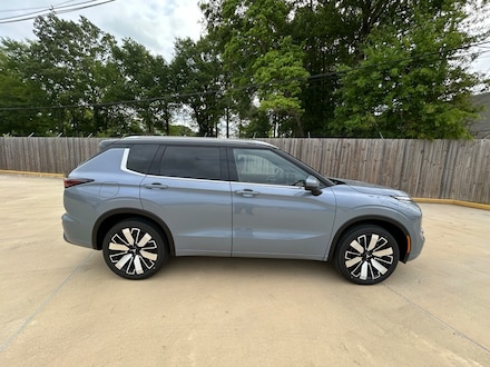 2025 Mitsubishi Outlander SEL SUV