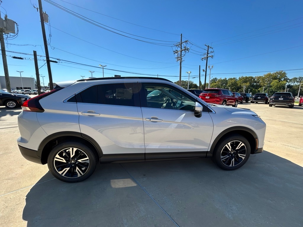 2026 Mitsubishi Eclipse Cross SE's photo