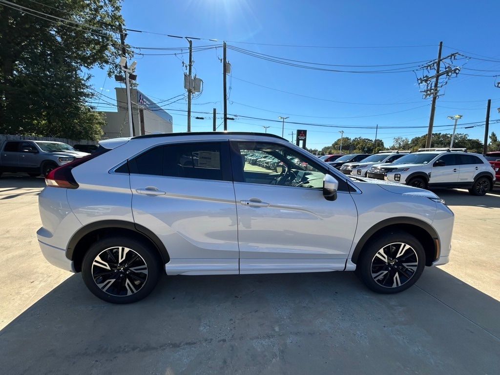 2026 Mitsubishi Eclipse Cross SEL's photo