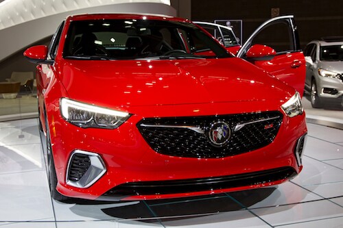 6 Reasons to Like the 2018 Buick Regal.jpg