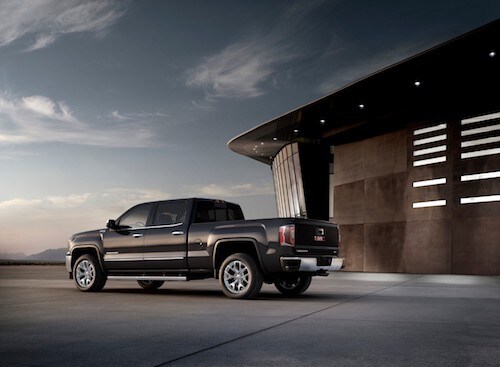GMC Sierra vs Chevy Silverado.jpg