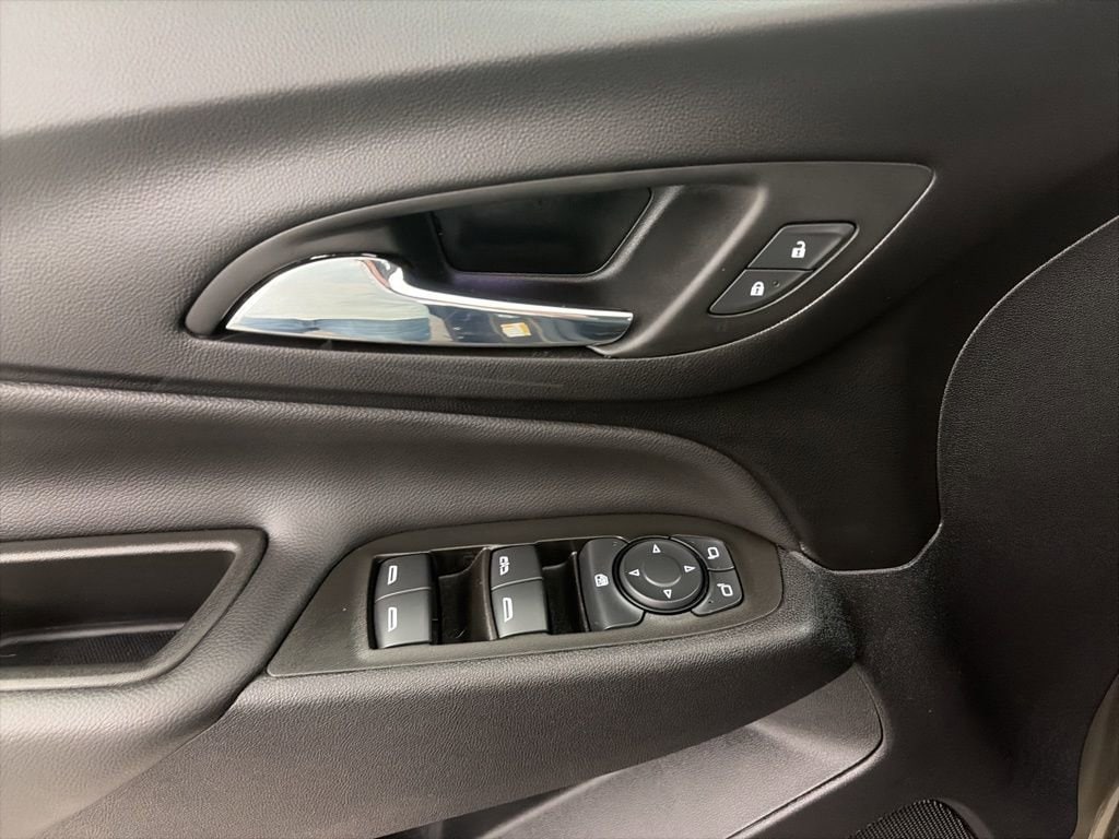 2024 Chevrolet Equinox LT - Photo 12