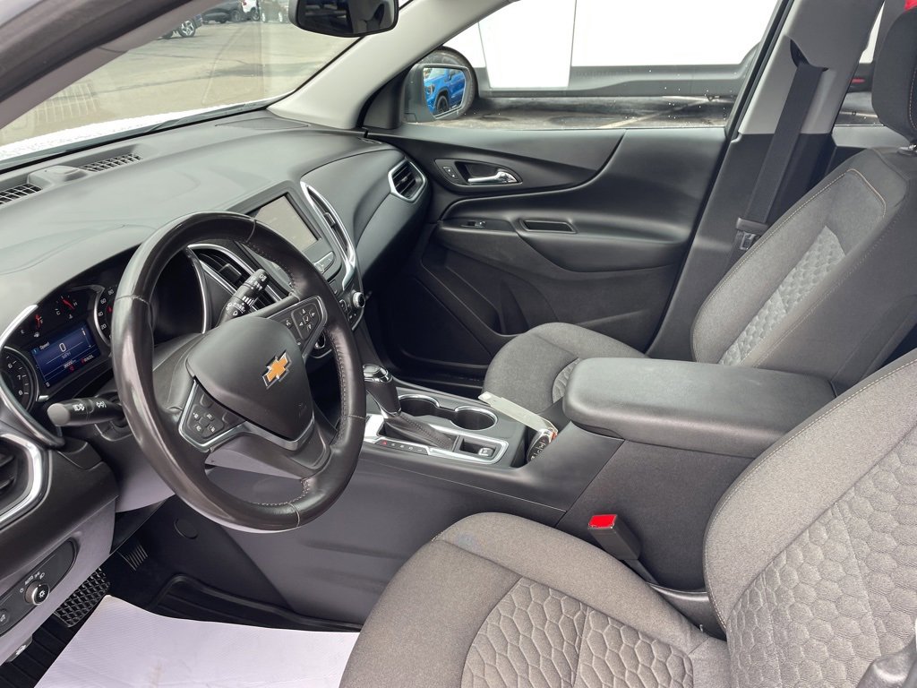 2019 Chevrolet Equinox LT photo 3