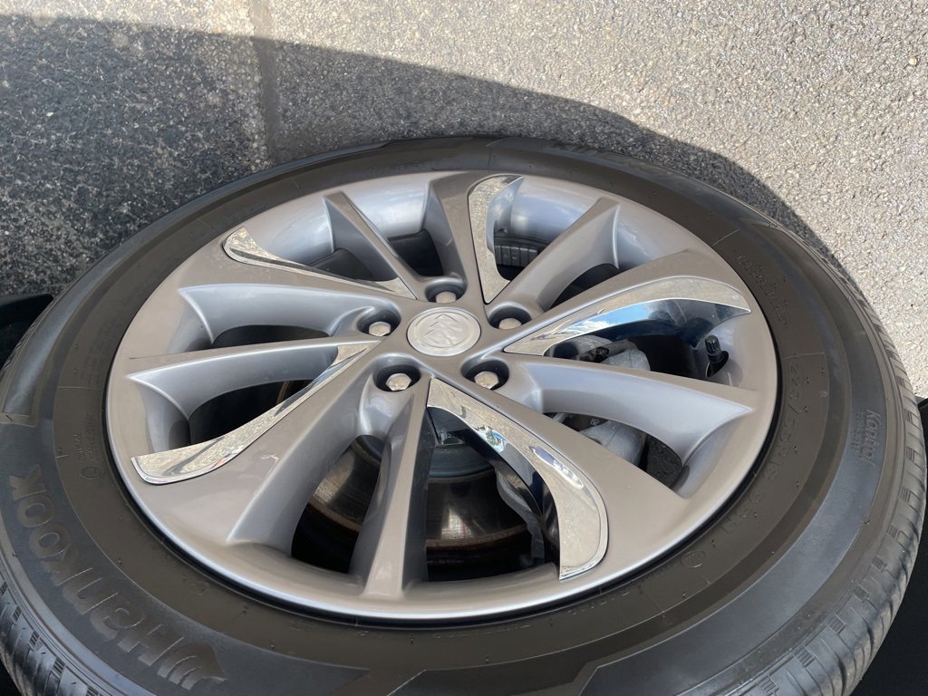 2023 Buick Encore GX Essence photo 2