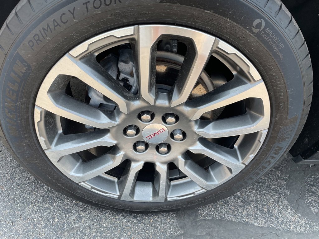 2022 Gmc Acadia Denali photo 2