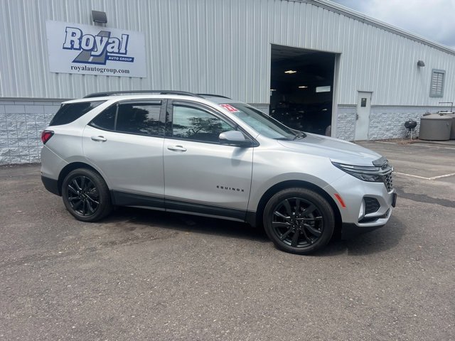 Used 2022 Chevrolet Equinox RS with VIN 2GNAXWEV6N6102805 for sale in Cortland, NY