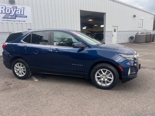 Used 2022 Chevrolet Equinox LT with VIN 3GNAXUEV6NL169582 for sale in Cortland, NY