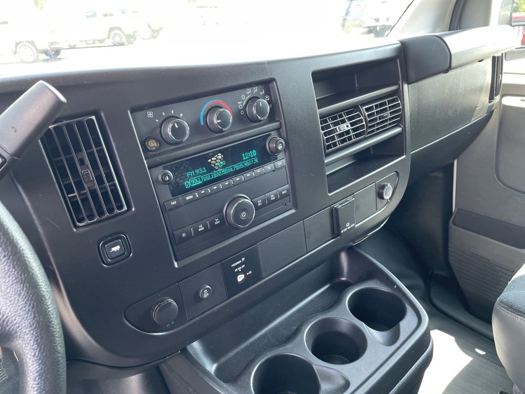 2023 Gmc Savana Cargo 2500 photo 4