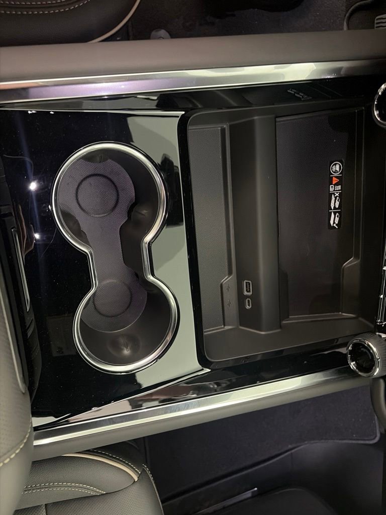 2026 Chevrolet Tahoe Premier - Photo 22