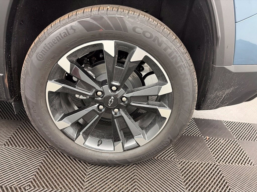 2027 Chevrolet Equinox RS - Photo 9