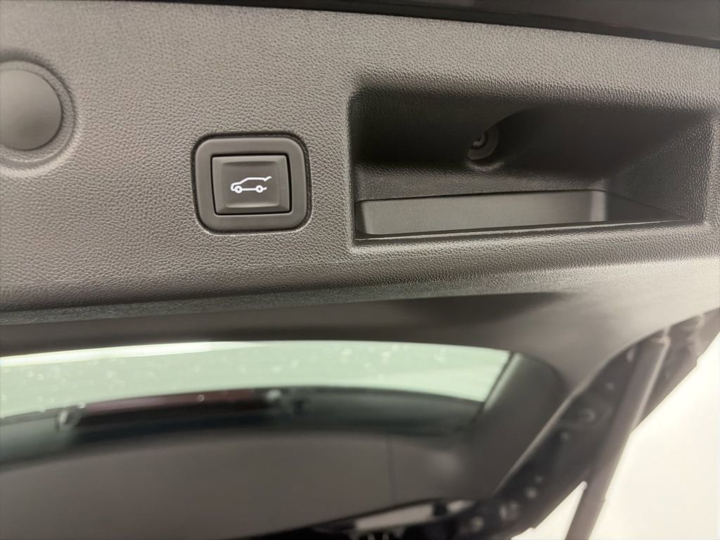 2023 Chevrolet Equinox LT - Photo 34