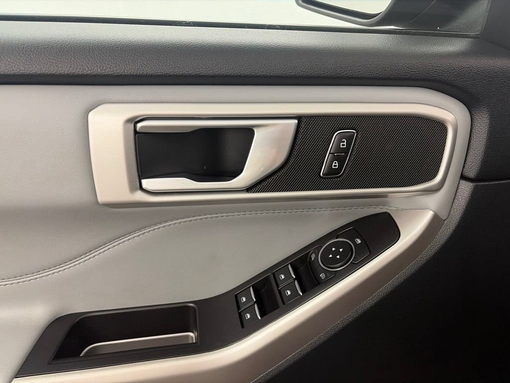 2023 Ford Explorer XLT - Photo 12