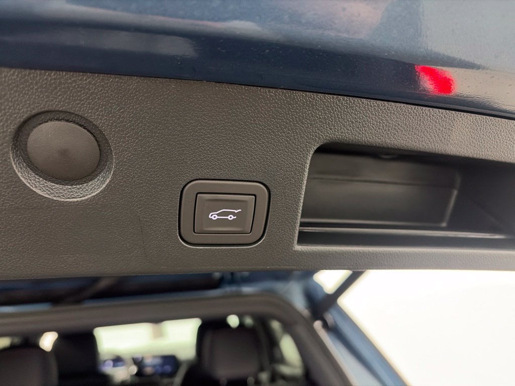 2027 Chevrolet Equinox RS - Photo 32
