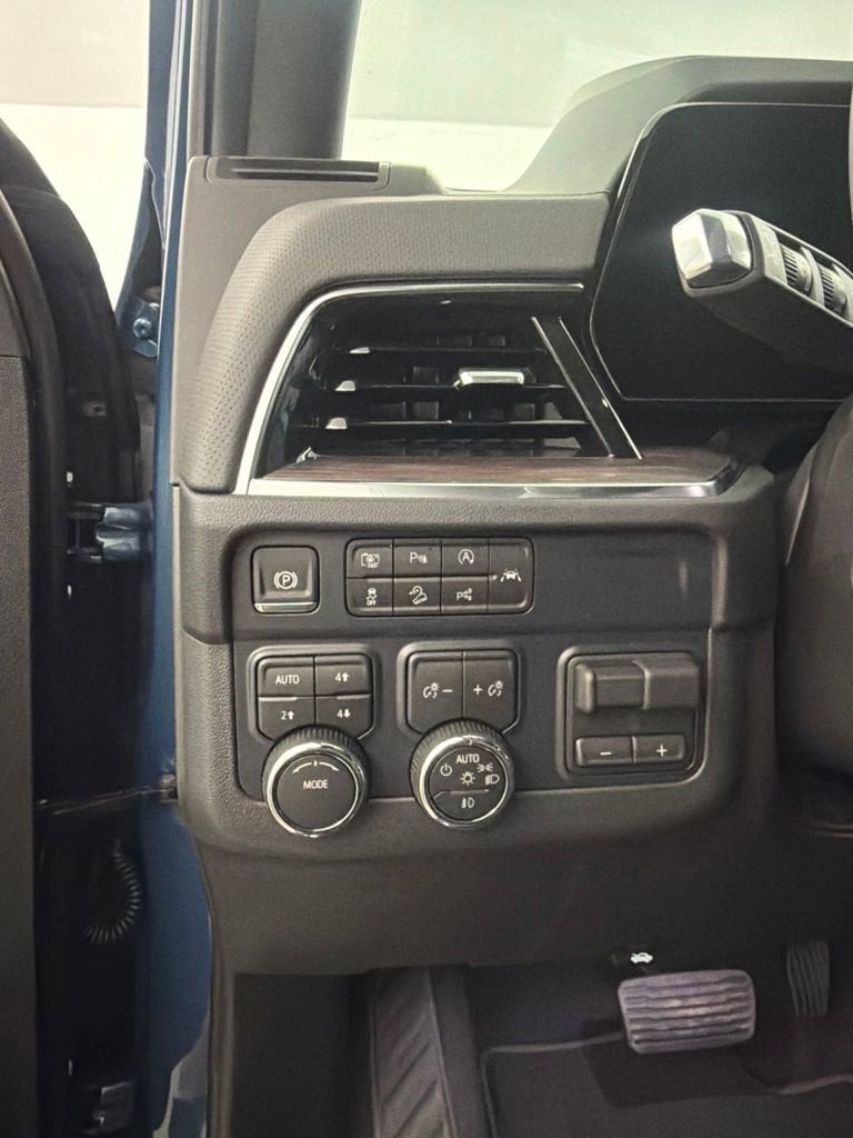 2026 Chevrolet Tahoe Premier - Photo 15