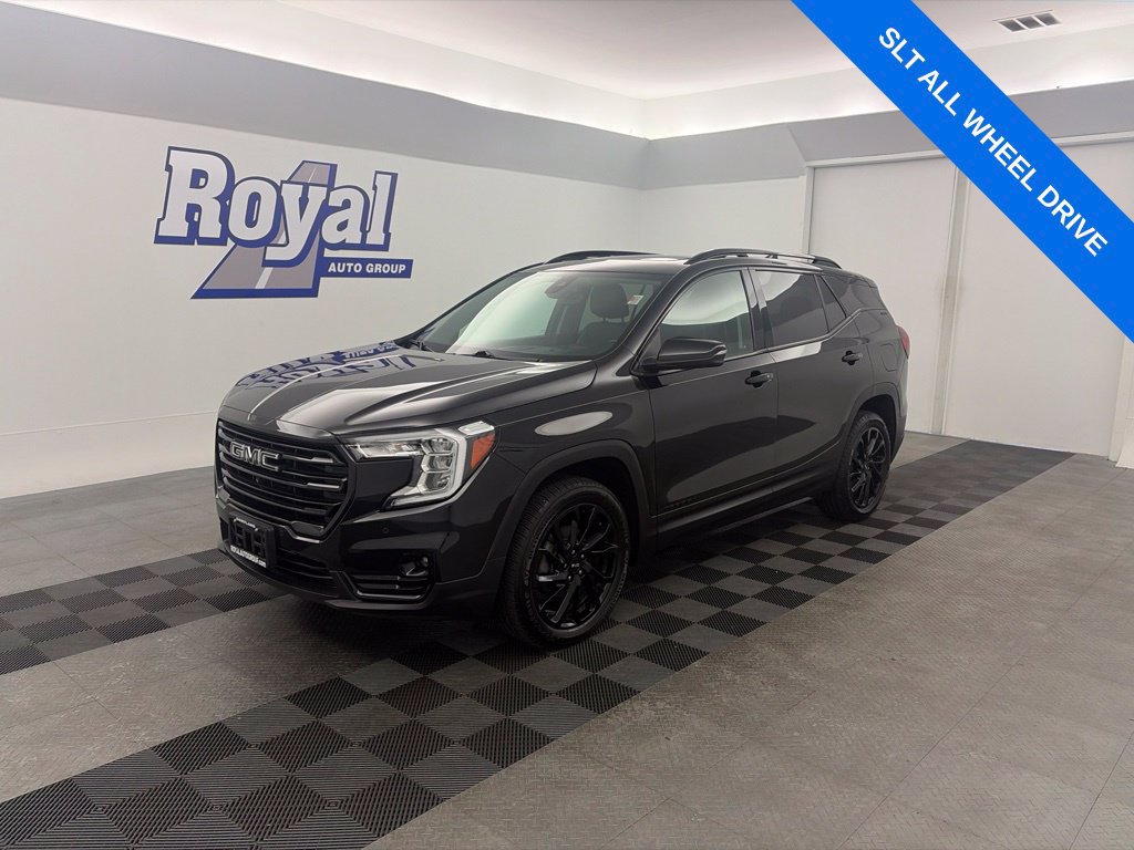 Used 2024 GMC Terrain SLT SUV
