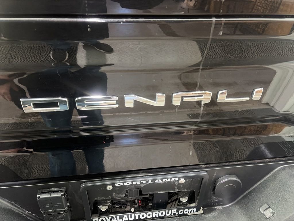 2023 GMC Sierra 2500HD Denali - Photo 9