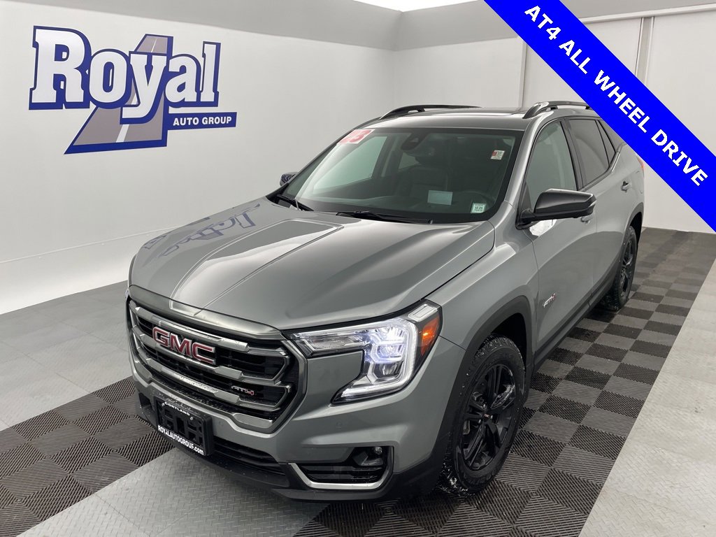 2023 GMC Terrain AT4's photo