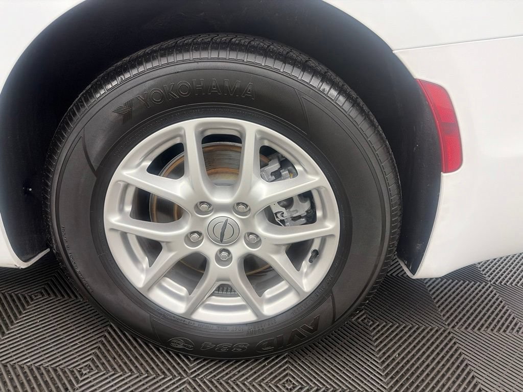 2024 Chrysler Pacifica Touring L - Photo 7