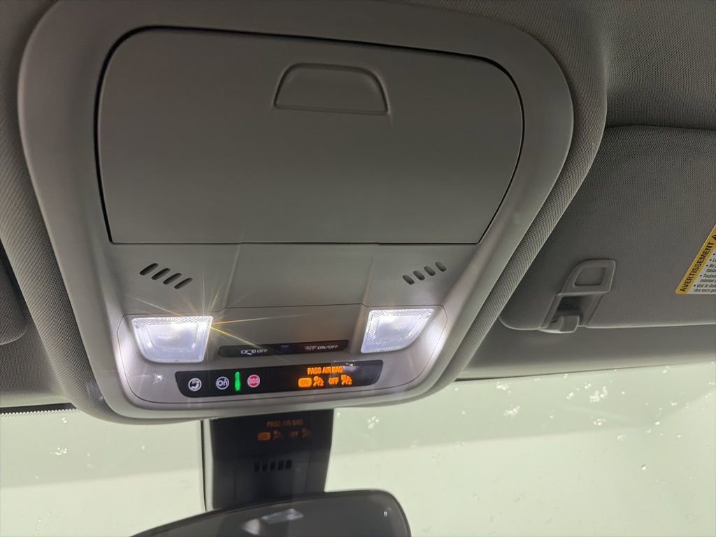 2023 Chevrolet Equinox LT - Photo 22