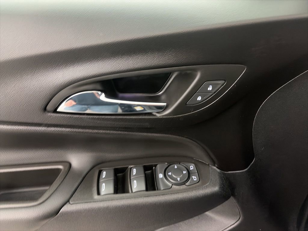 2023 Chevrolet Equinox LT - Photo 12